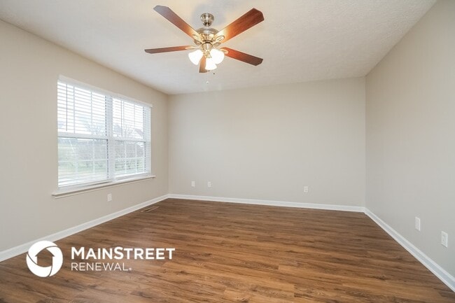 Photo - 921 Turlough Ct