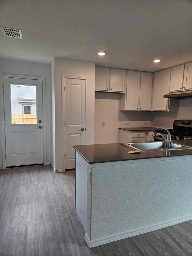 Photo - Beautiful VIDA Home Available Now – 2 Weeks FREE Rent!