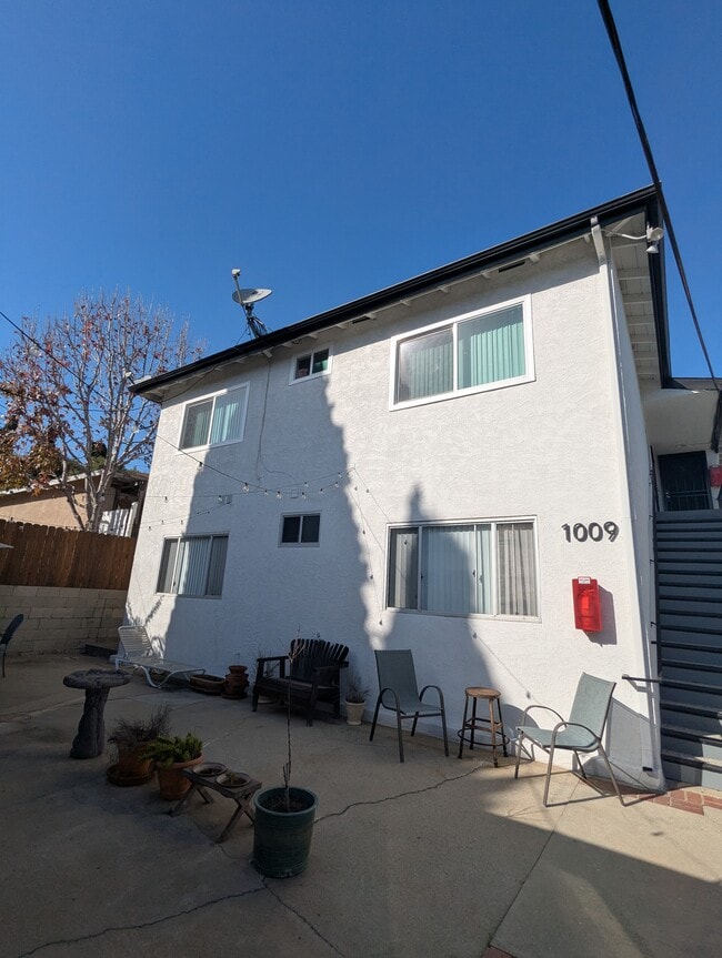 Photo - 1009 E Grand Ave Unidad 1