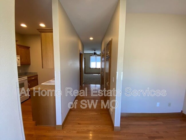 Photo - 5591 N 17th St