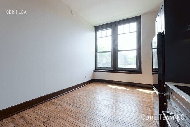 Photo - 310 E 39th-S3 Unidad S3