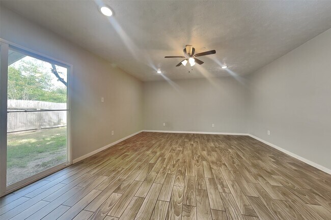 Photo - 3815 Marywood Dr