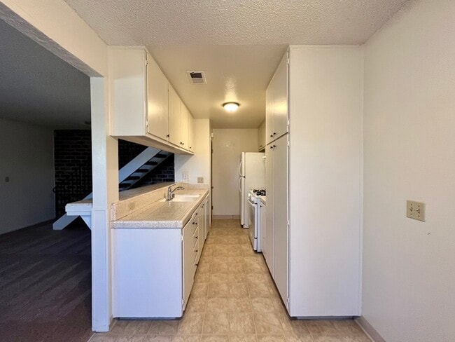 Photo - 2 Bed/1 Bath Foothill Farms Condo with Private Patio