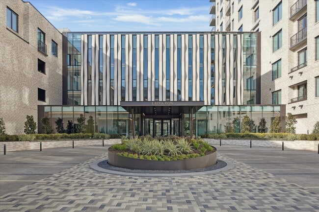 Photo - 1 Riva Row Unit 715