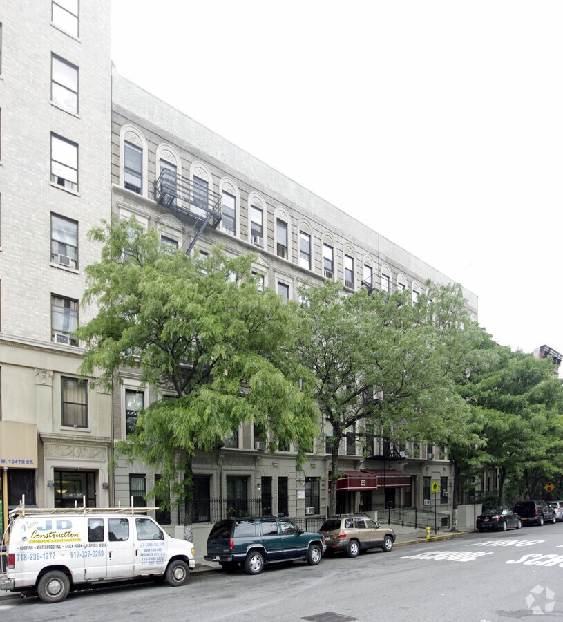Photo - 65 W 104th St Apartments