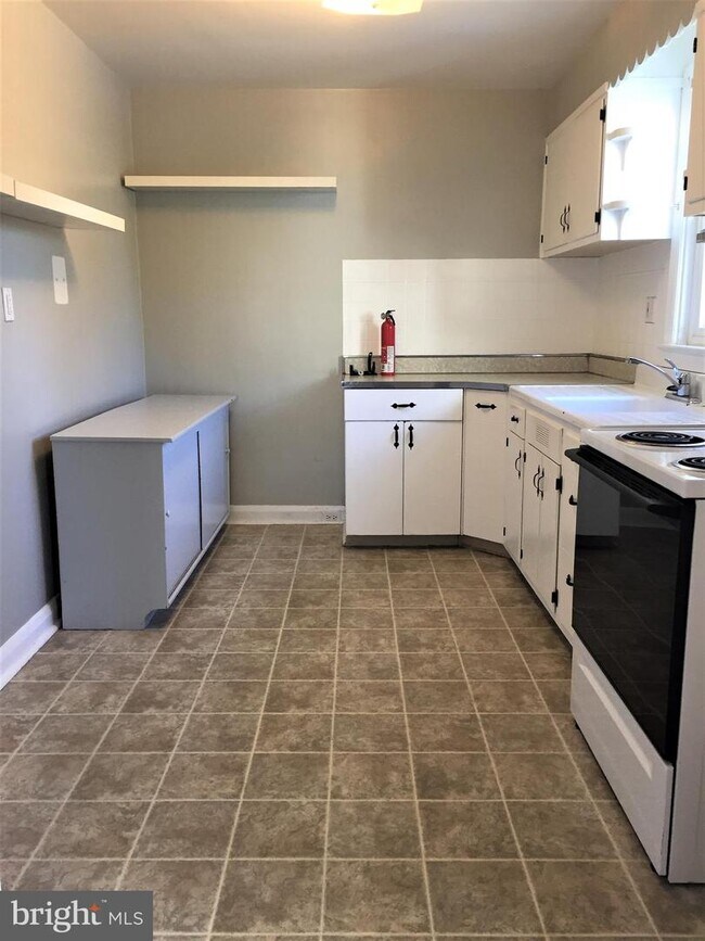 Photo - 9512 Belair Rd