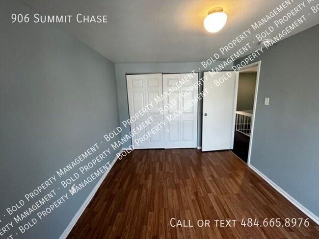 Photo - 906 Summit Chase Dr