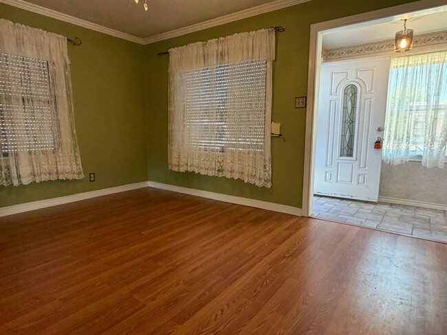Photo - 1212 NW Lincoln Ave