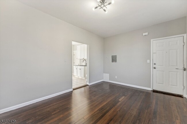 Photo - 1501 S Wood Ave Unit 2B