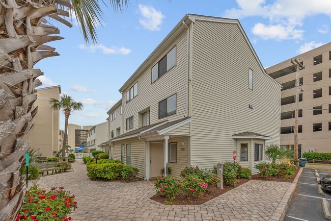 Photo - All Inclusive Seasonal Rental Available Oc...