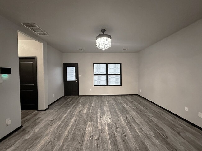 Photo - Spacious 5 Bedroom, 3.5 Bath Home with 2,6...