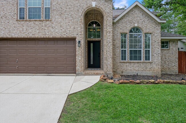 Photo - 3215 Canterbury Ln
