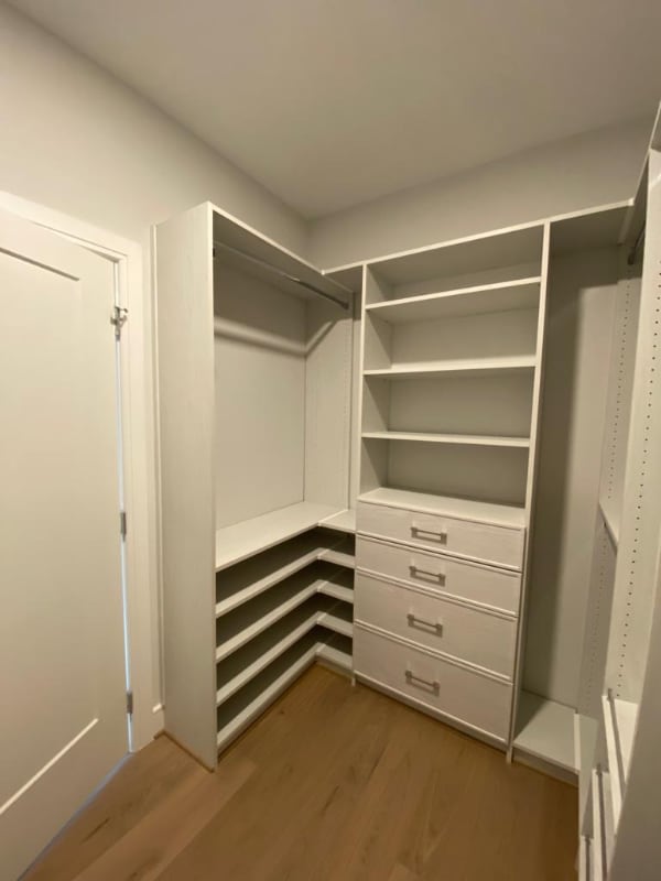 Photo - 635 Slaters Ln Unidad 304