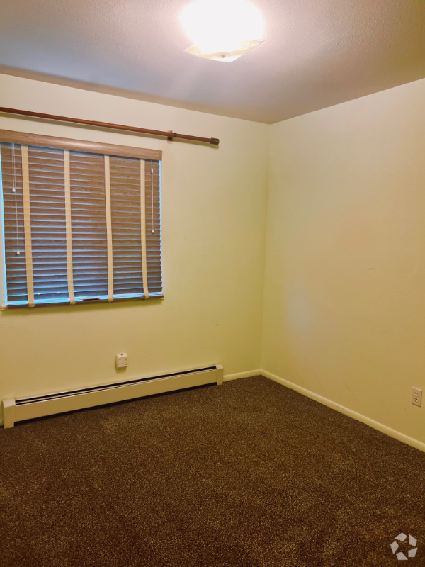 Building Photo - 2474 Orion Way Unit 7 Rental