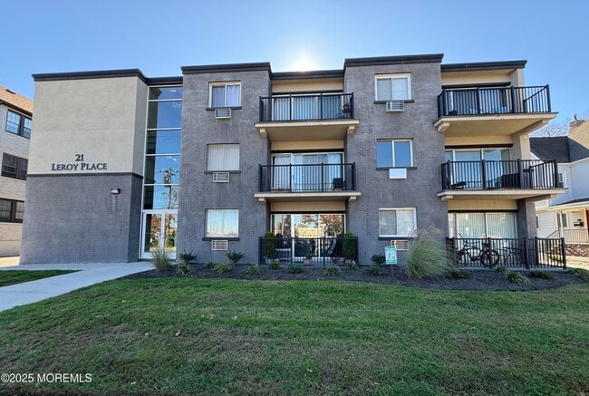 Building Photo - 21 Leroy Pl Unit 3F