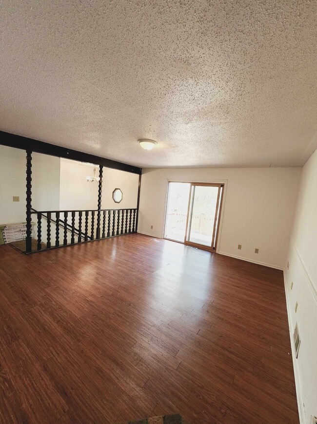 Photo - 265 Stevens St W Unit 2