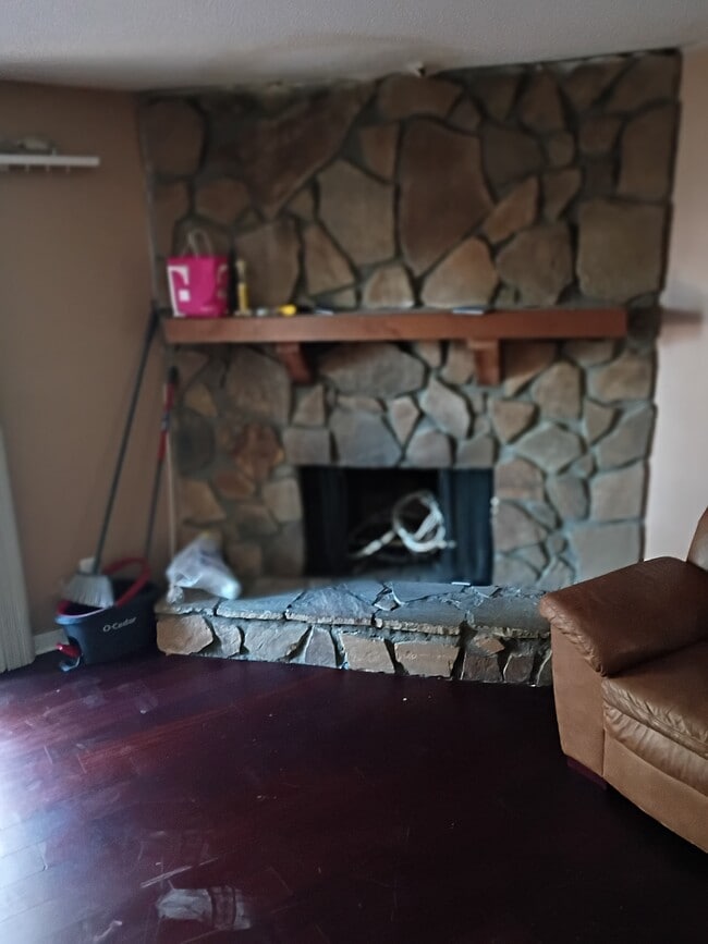 Photo - 1523 Camelot Dr Unit 1523