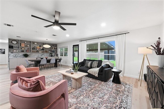 Photo - 6906 Lunar Dr