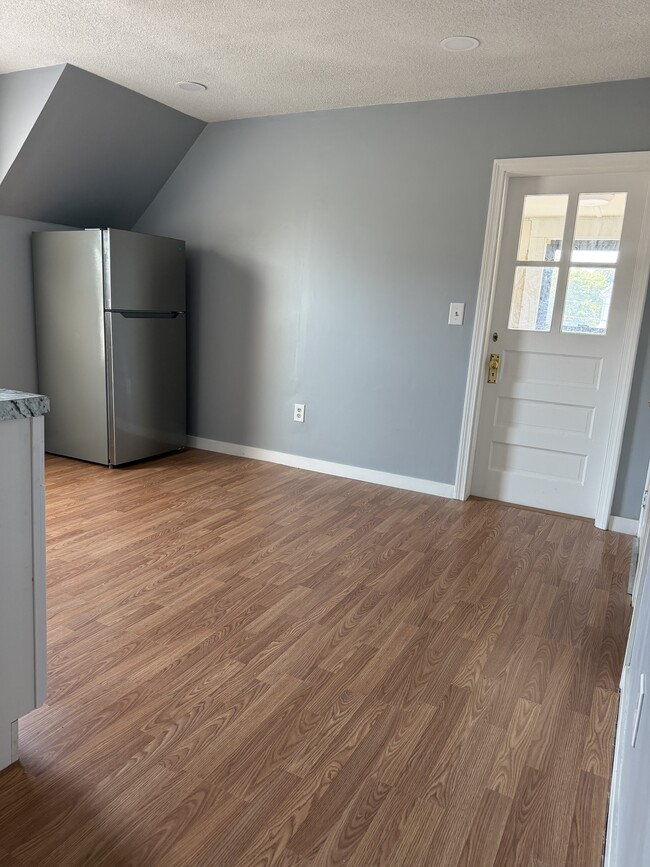 Kitchen - 24 Lake Ave Unit 24 Lake Ave