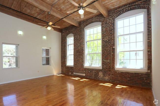 3HAB, 2BA-Apartamento - Saxapahaw Rivermill Apartments