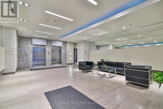 Photo - 3520 Danforth Ave Unité 502