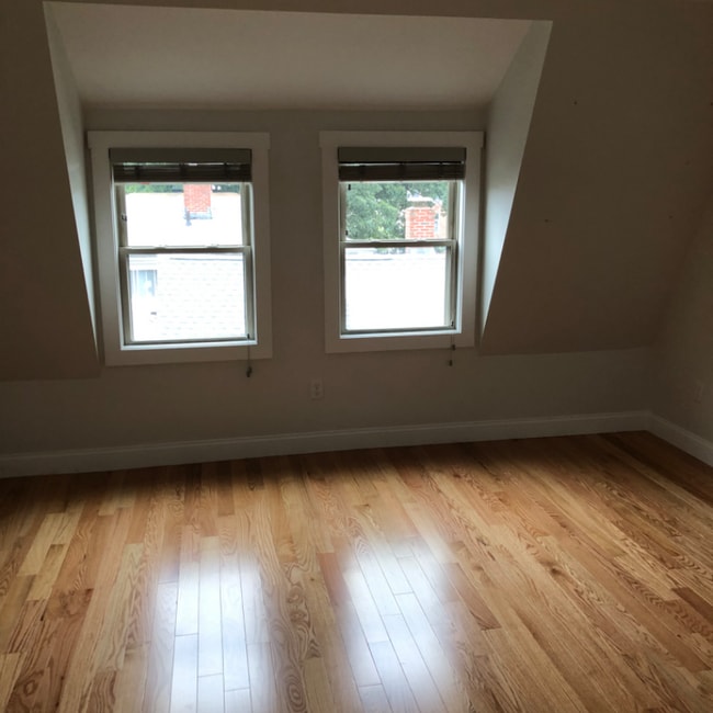Photo - 1932 Hyde Park Ave Unit Apt.3