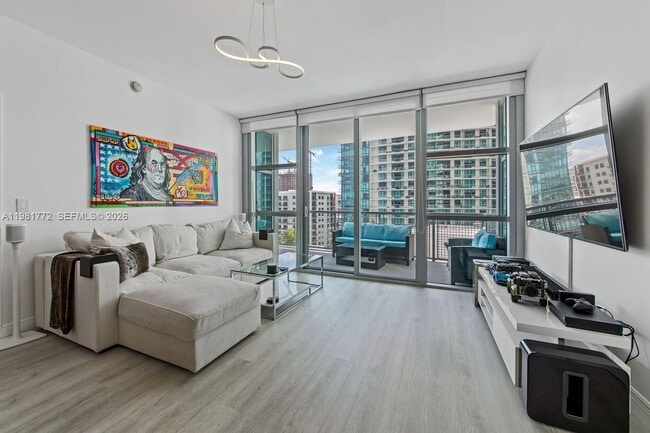 Photo - 3301 NE 1st Ave Unidad H1110