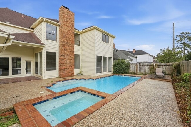 Photo - 7611 Naremore Dr