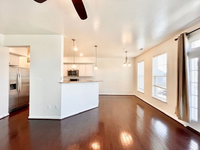 5897 Bella Marie Wy