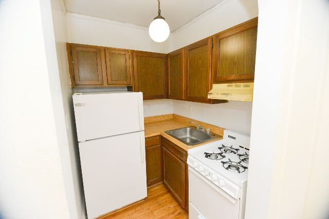 Photo - 823 W Wolfram Unit 603