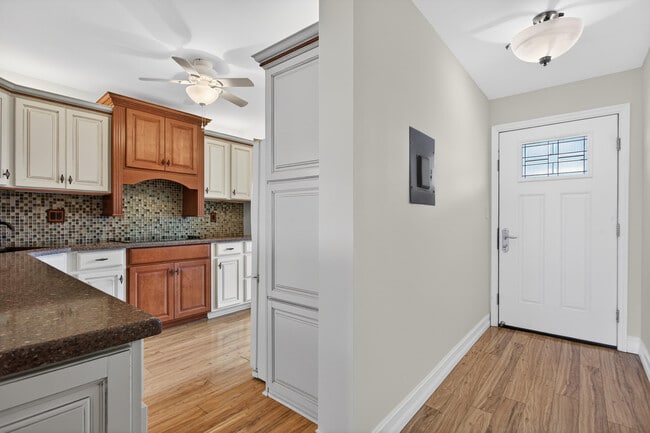 Photo - 1631 Riverview Rd Unit 504