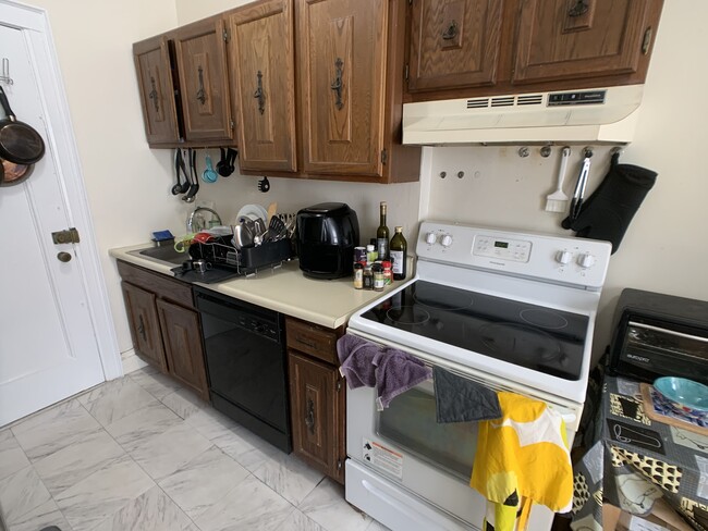 Photo - 52 Strathmore Rd Apartments Unit 43