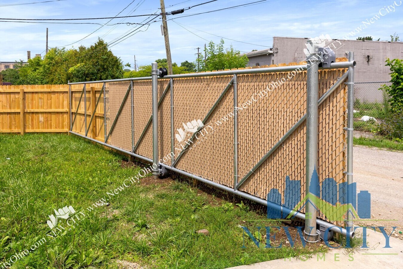 Photo - 2 Bedroom, 1.5 Bathroom King-Lincoln/Bronz...