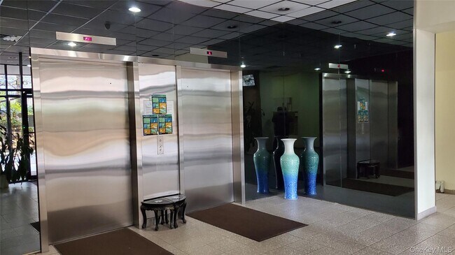 Photo - 136-75-136-37 37th Ave Unidad 5D