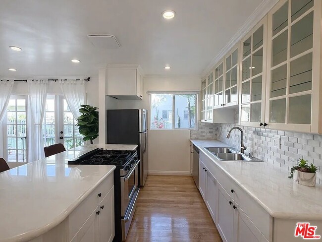 Photo - 1033 20th St Unidad N