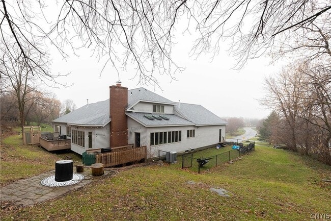 4892 MacGregor Ln