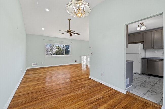 Photo - 9 Deborah Dr