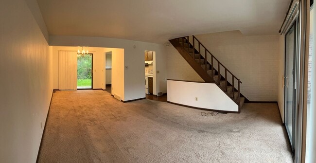 Building Photo - 772 Locust Ridge Dr