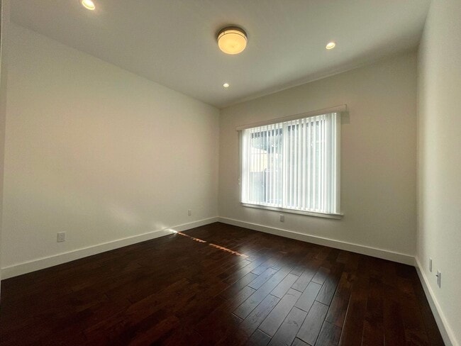 Photo - Nice and bright 2 beds and 2 baths with beautiful hardwood floor throughout. Unit 1