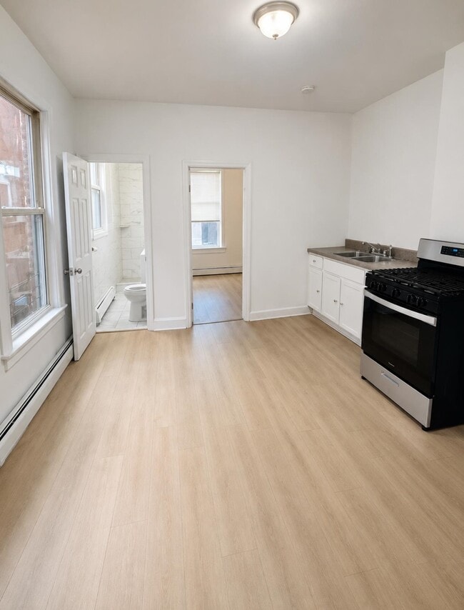 406 WOODLAWN Ave