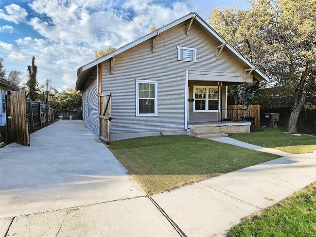 Photo - 816 NW 16th St