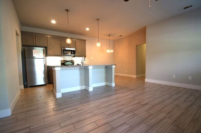 Building Photo - 8037-8039 Arbor Unit 8037