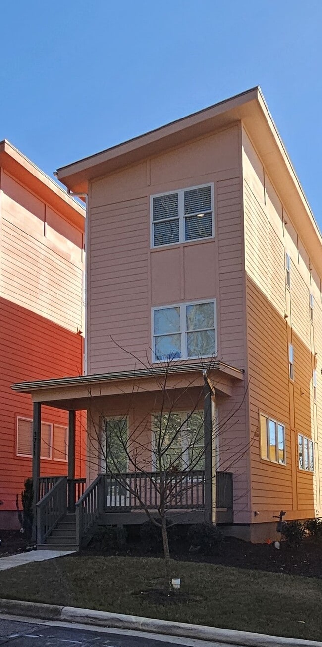 Building Photo - 3711 Lexington Dr