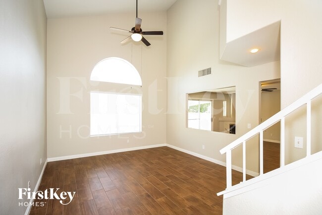 Photo - 1800 Navajo Lake Way