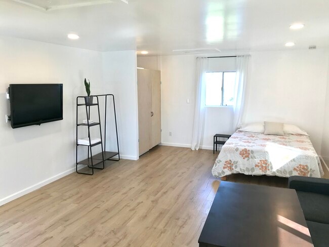 Photo - 33 Ortega Ct