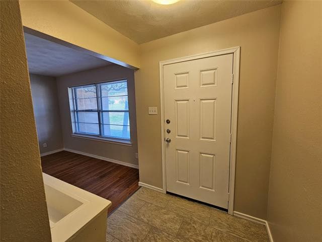 Photo - 1016 Indian Creek Trail