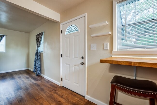 Photo - 1200 W Phillips St