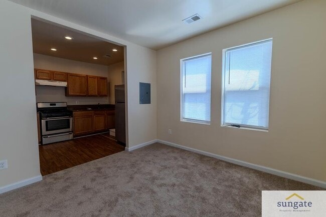 Photo - 2435 W Lafayette Ave Unit 2 -