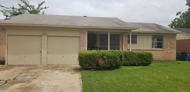 Building Photo - Nachita