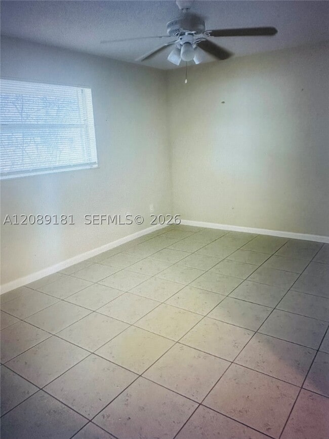 1155 SE Sabina Ln